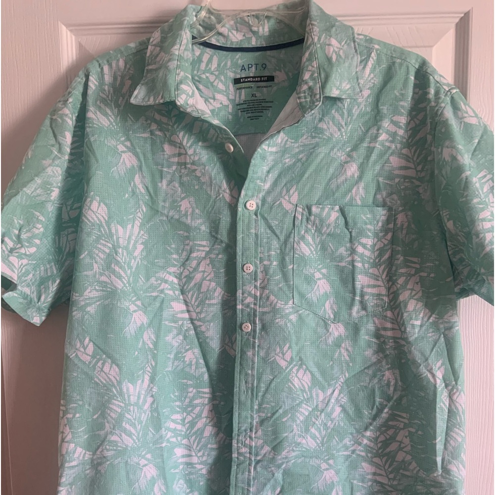 APT 9 performance untucked sizeXL